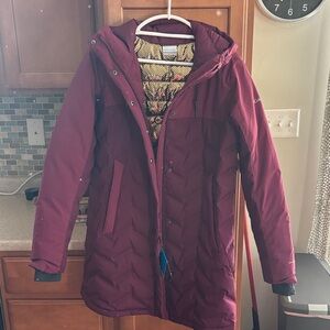 Columbia Womens maroon long puffer coat